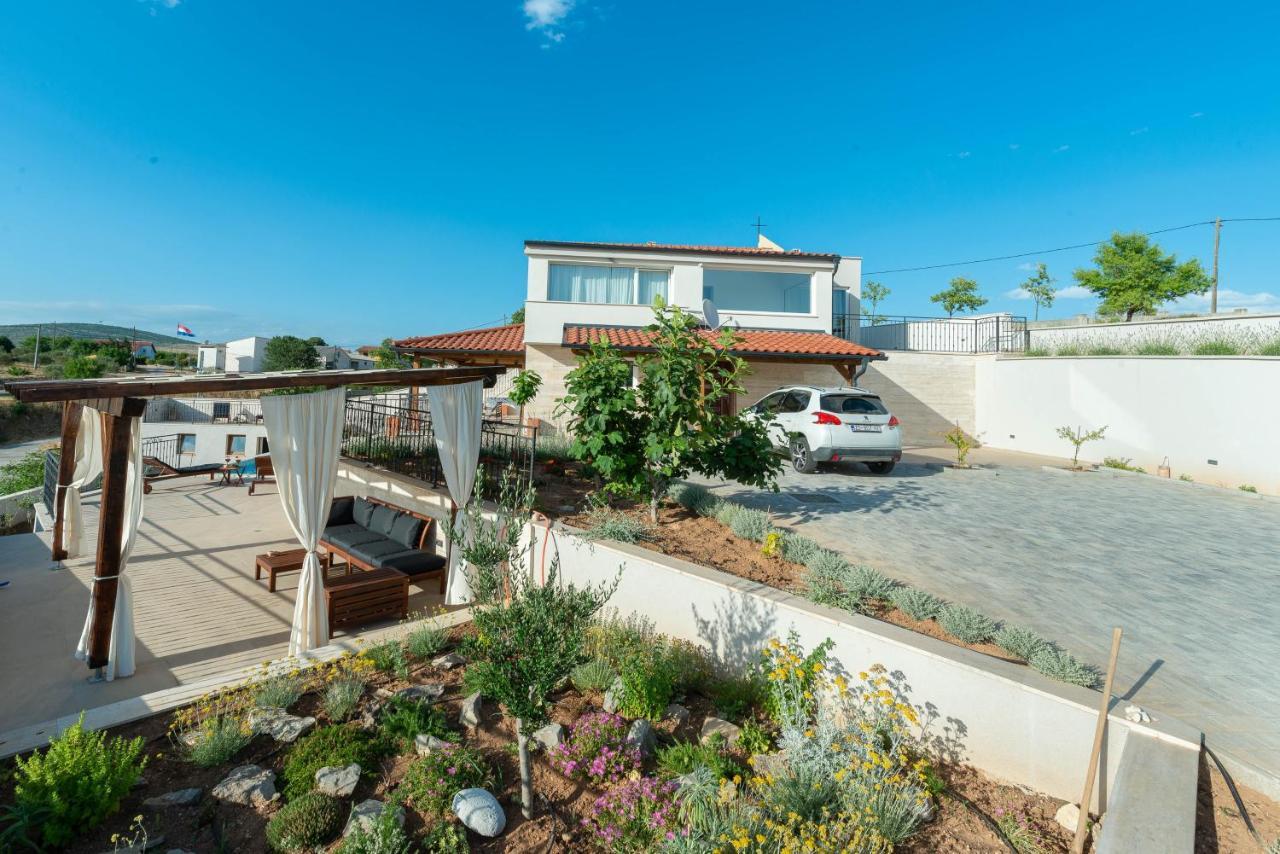 Modern Rustic Villa Kate Бенковаць Екстер'єр фото