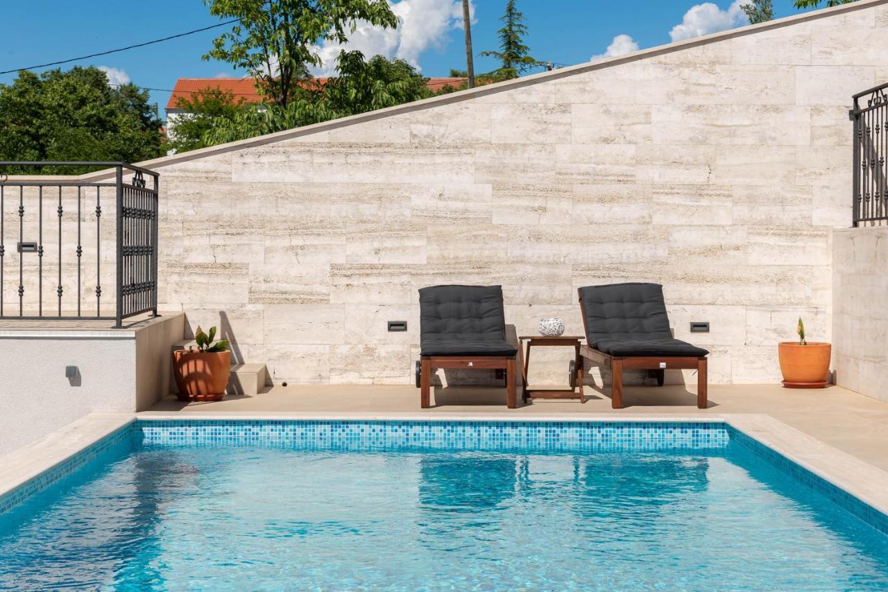 Modern Rustic Villa Kate Бенковаць Екстер'єр фото